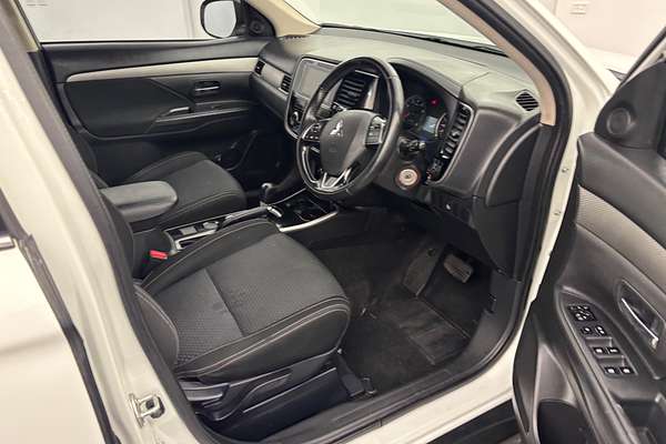2017 Mitsubishi Outlander LS ZK