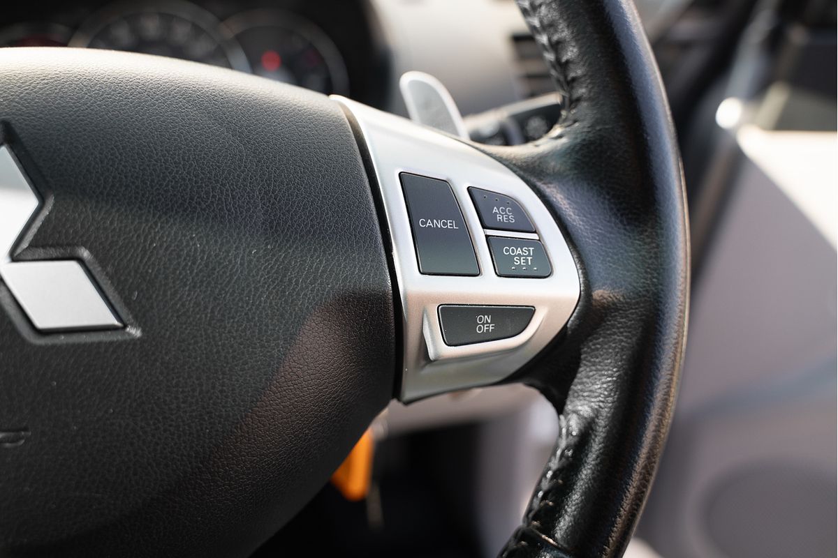 2015 Mitsubishi Challenger PC
