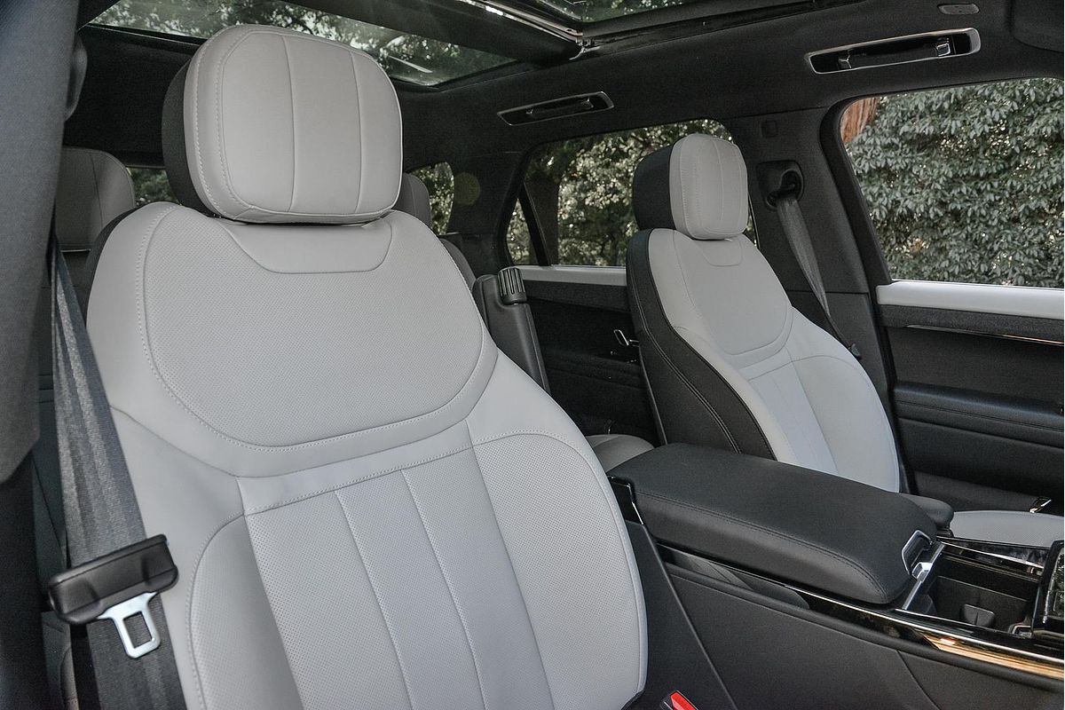2025 Land Rover Range Rover Sport PHEV P460e Dynamic HSE L461