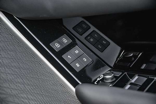2023 Land Rover Range Rover Velar P400 R-Dynamic HSE L560