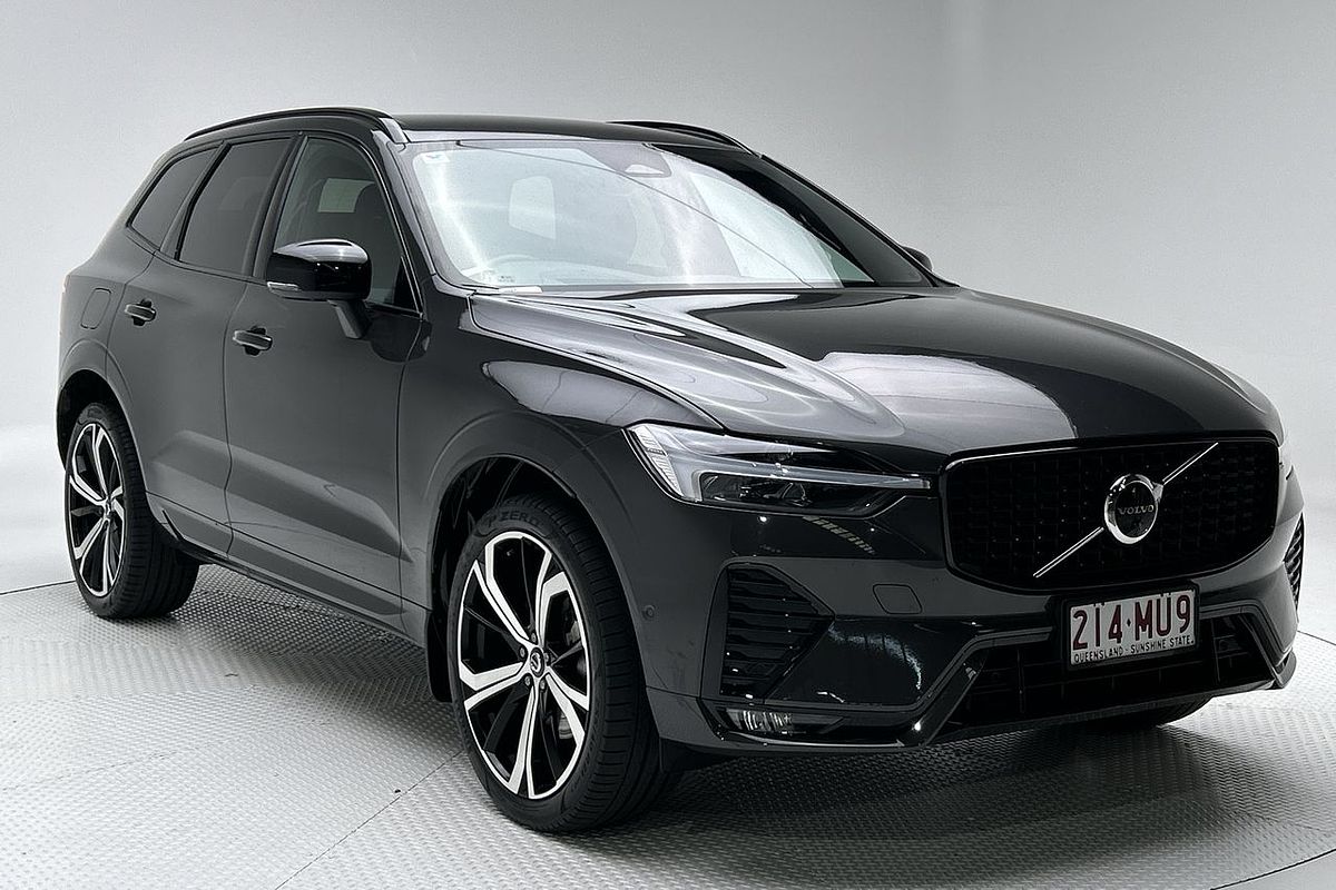 2021 Volvo XC60 B6 R-Design