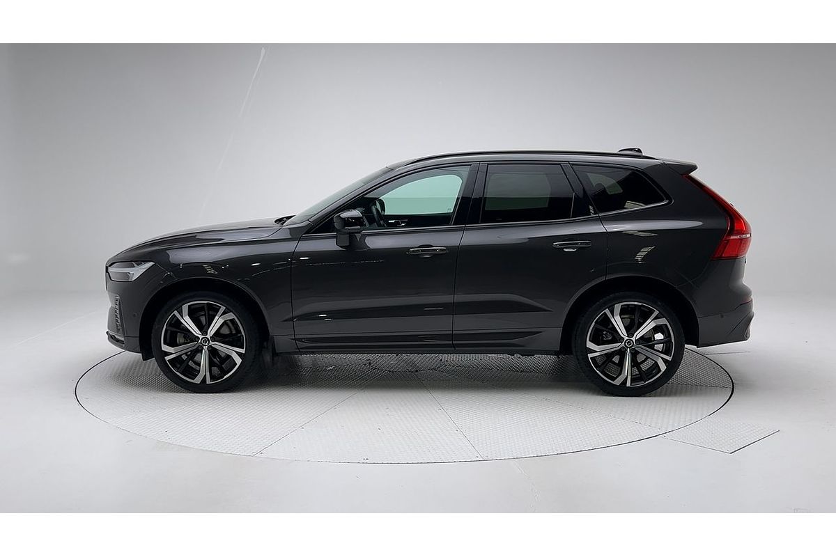 2021 Volvo XC60 B6 R-Design