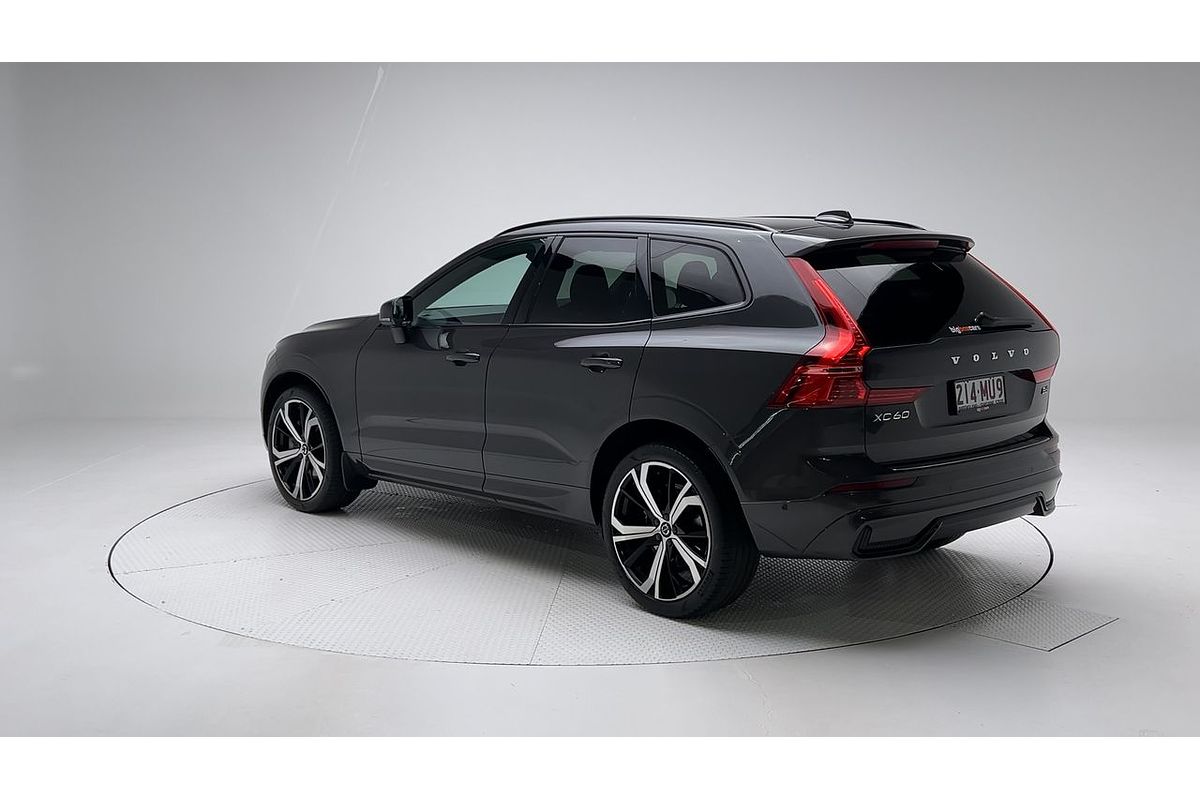 2021 Volvo XC60 B6 R-Design
