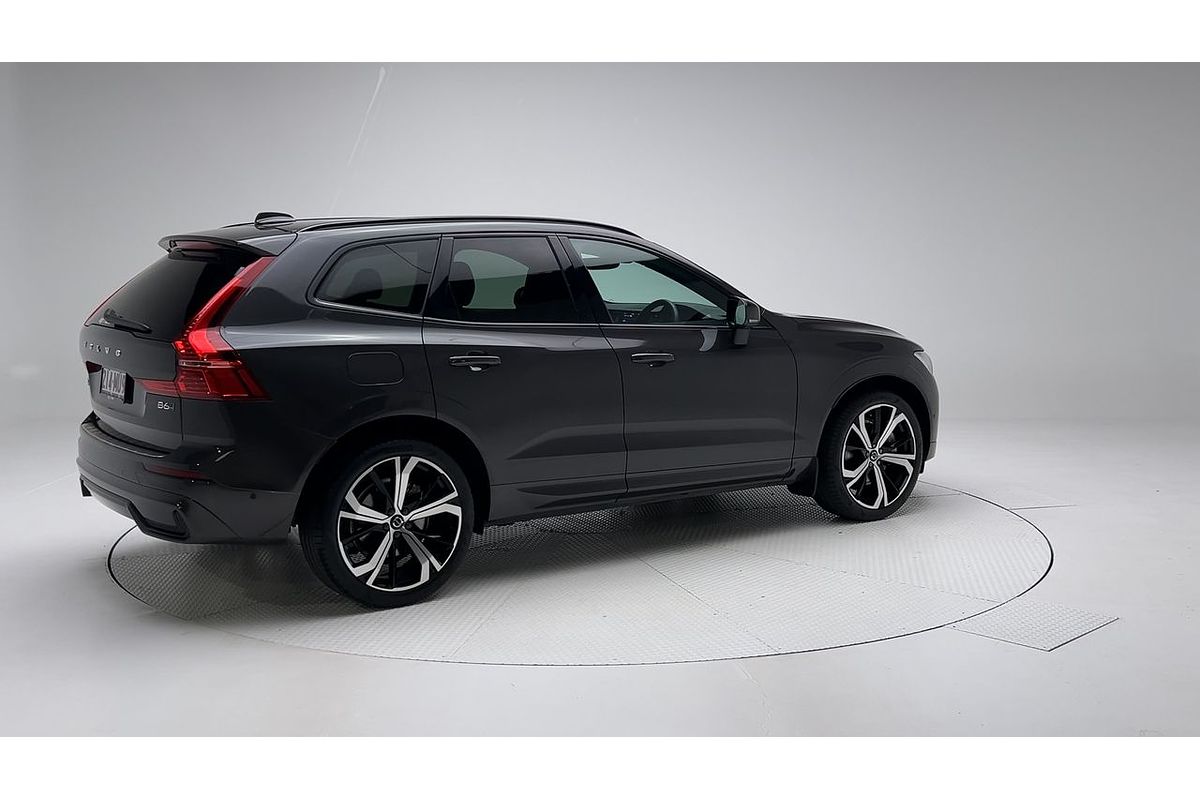 2021 Volvo XC60 B6 R-Design