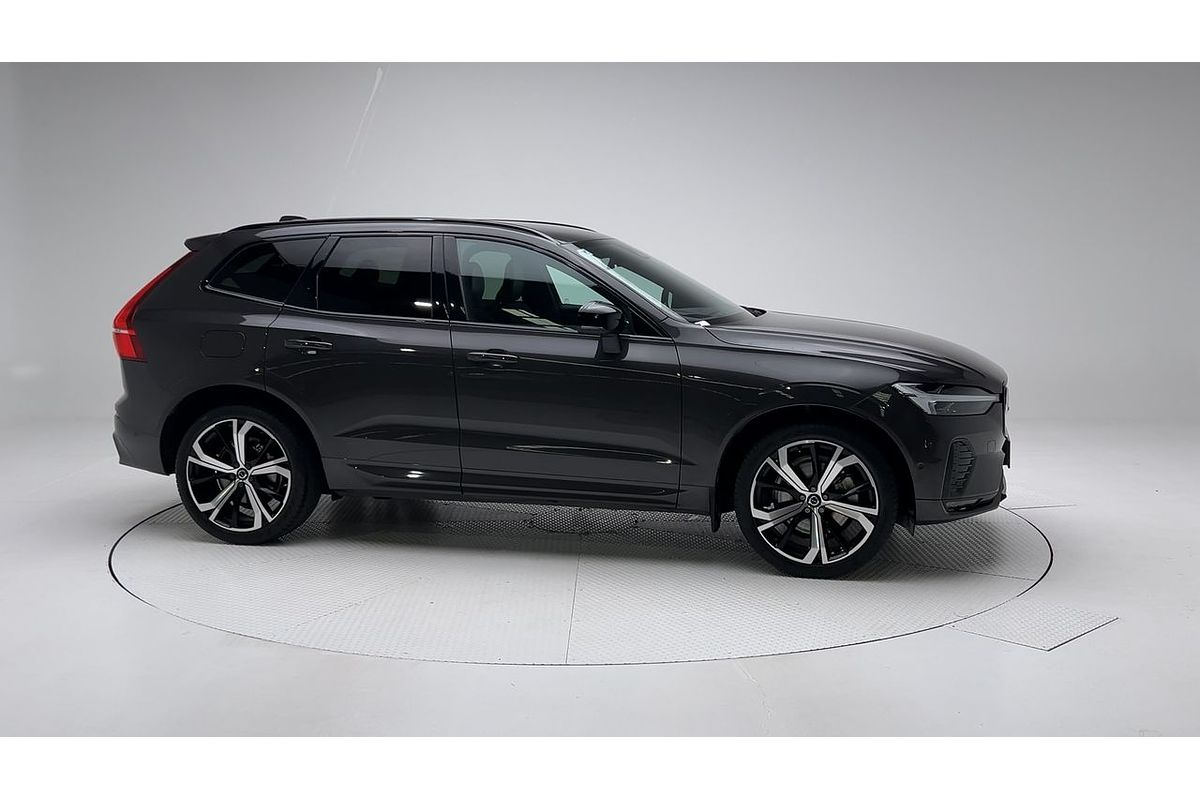 2021 Volvo XC60 B6 R-Design