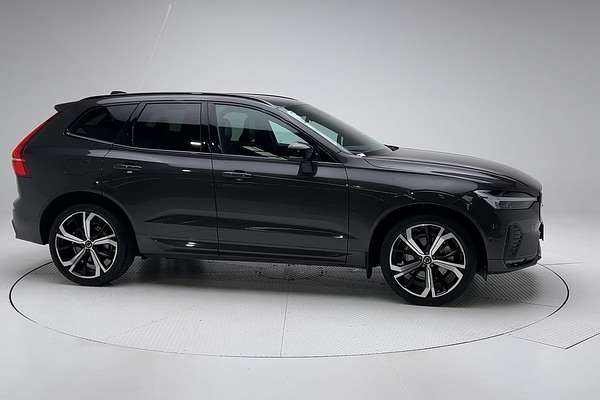 2021 Volvo XC60 B6 R-Design