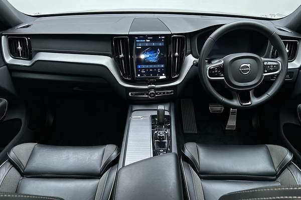 2021 Volvo XC60 B6 R-Design