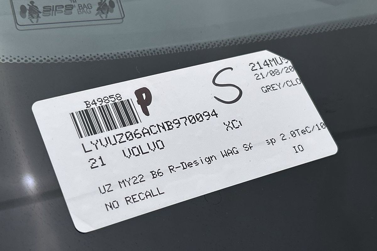 2021 Volvo XC60 B6 R-Design