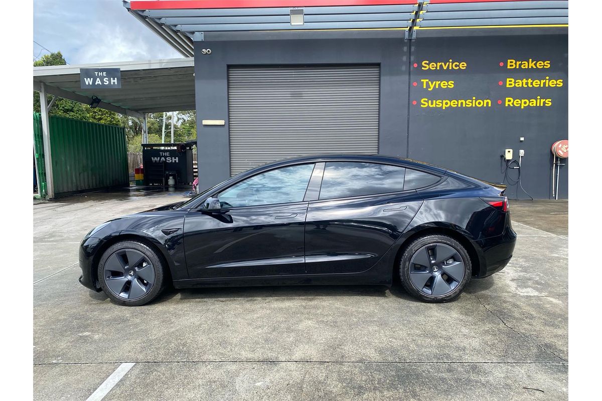 2022 Tesla Model 3 Rear-Wheel Drive