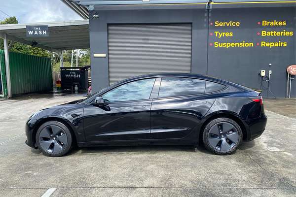 2022 Tesla Model 3 Rear-Wheel Drive