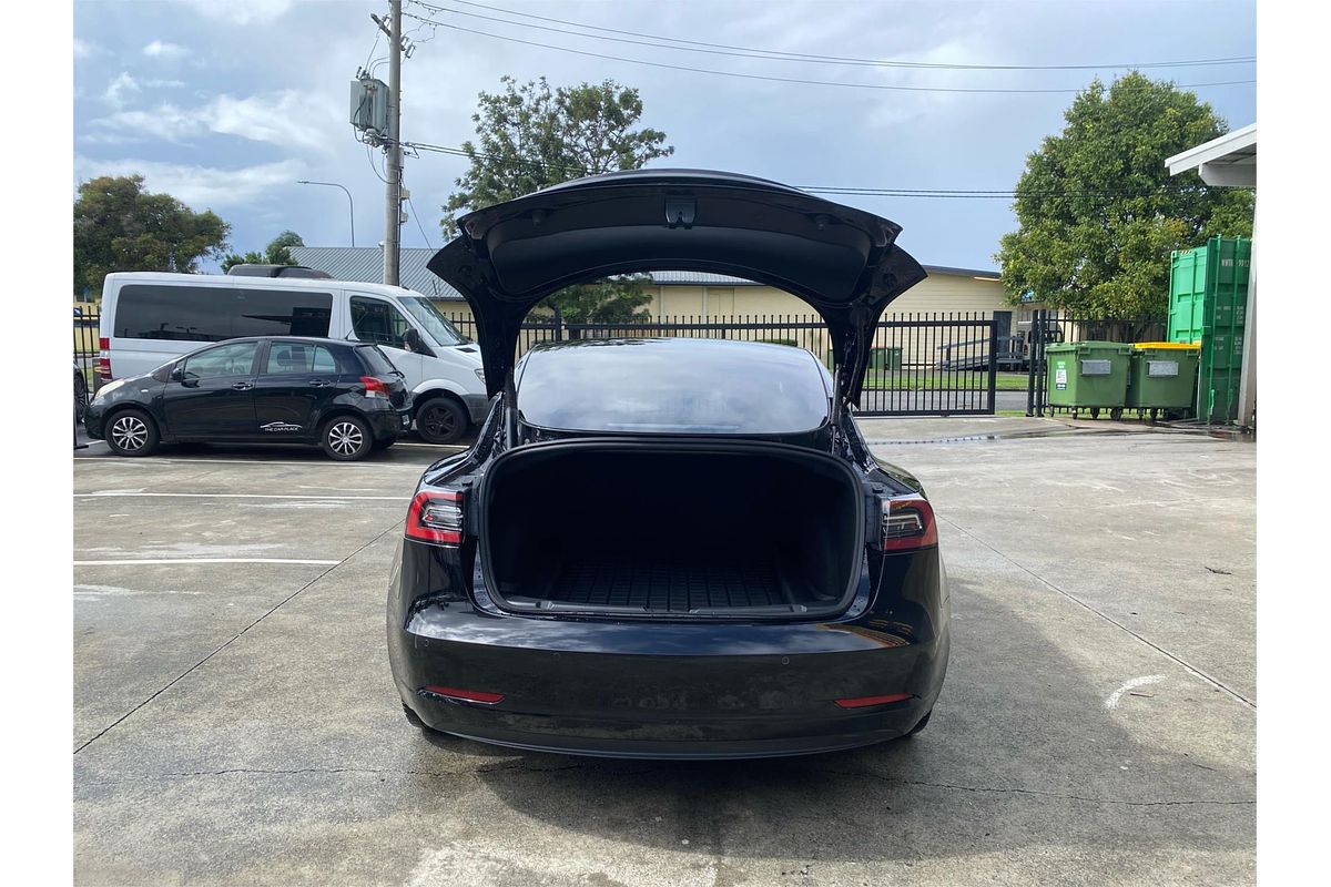 2022 Tesla Model 3 Rear-Wheel Drive
