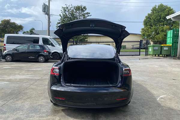 2022 Tesla Model 3 Rear-Wheel Drive