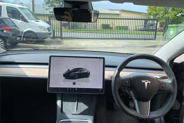 2022 Tesla Model 3 Rear-Wheel Drive