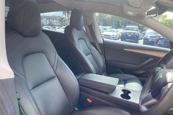 2022 Tesla Model 3 Rear-Wheel Drive