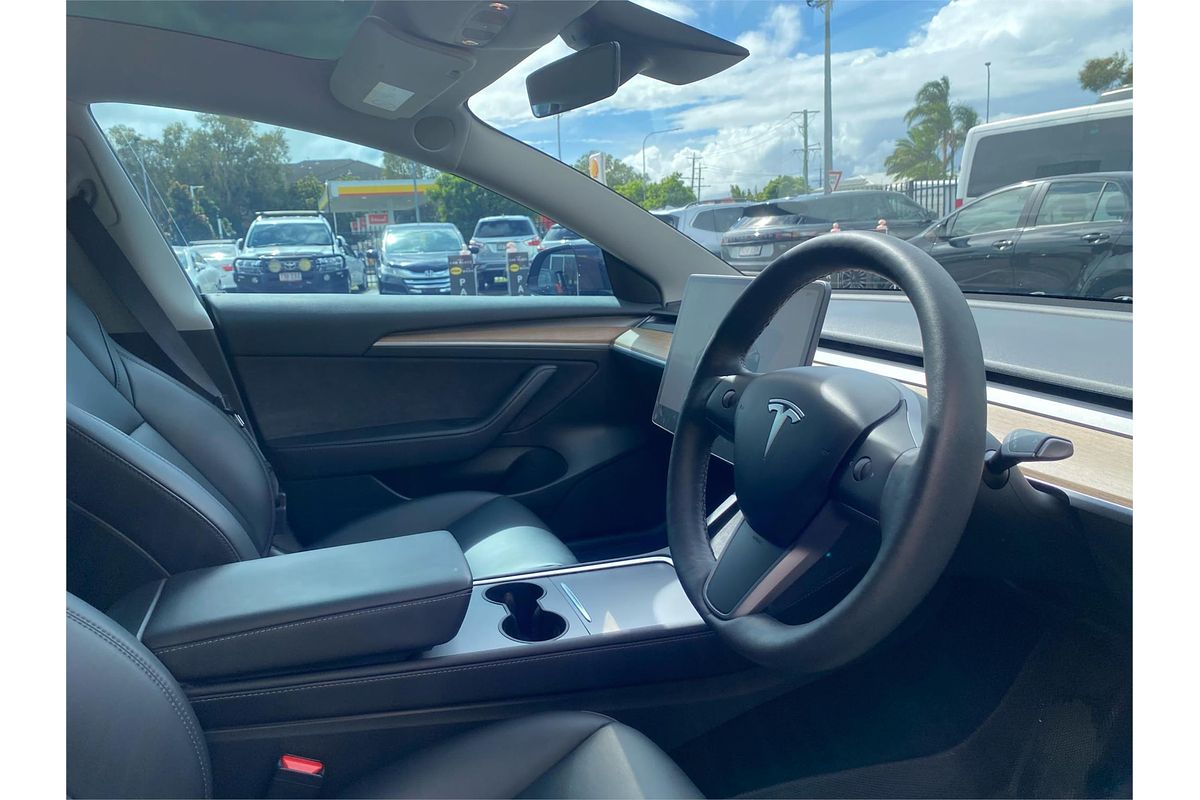 2022 Tesla Model 3 Rear-Wheel Drive