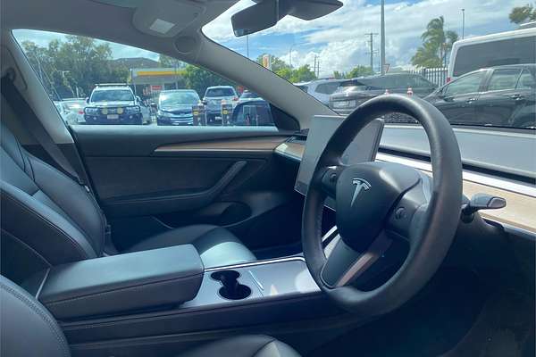 2022 Tesla Model 3 Rear-Wheel Drive