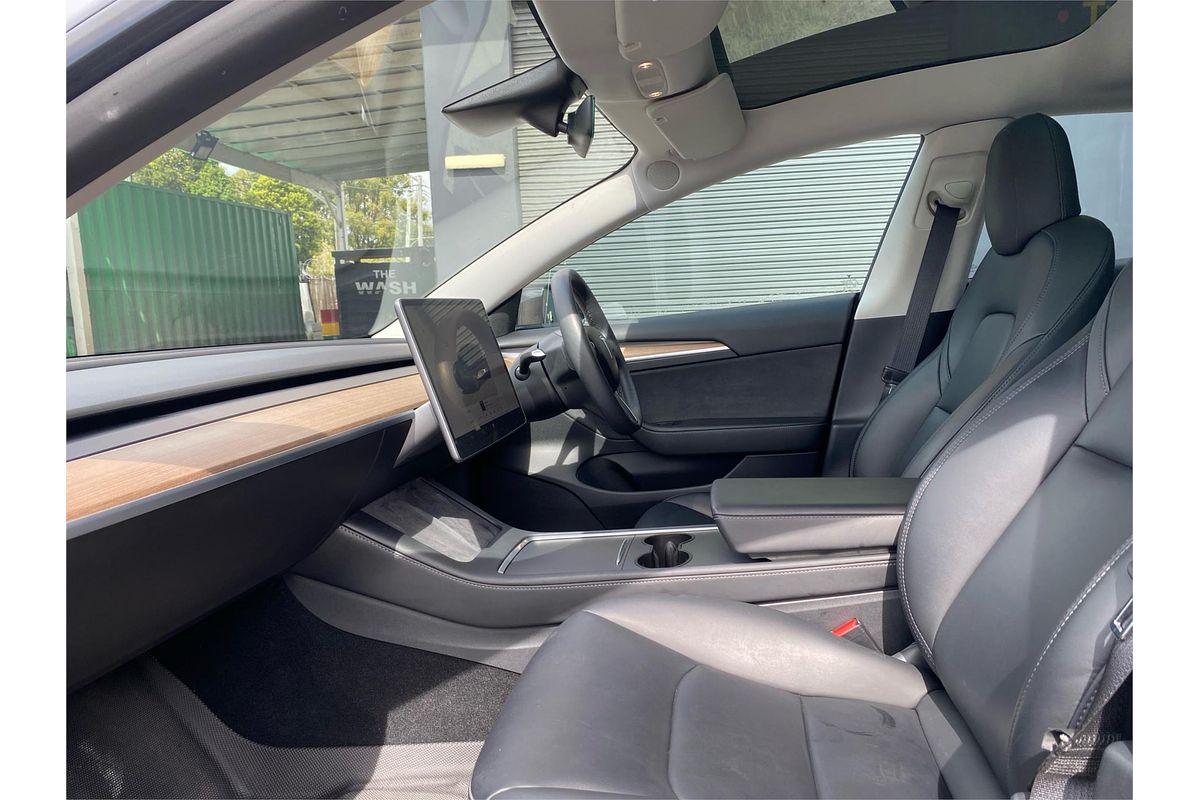 2022 Tesla Model 3 Rear-Wheel Drive
