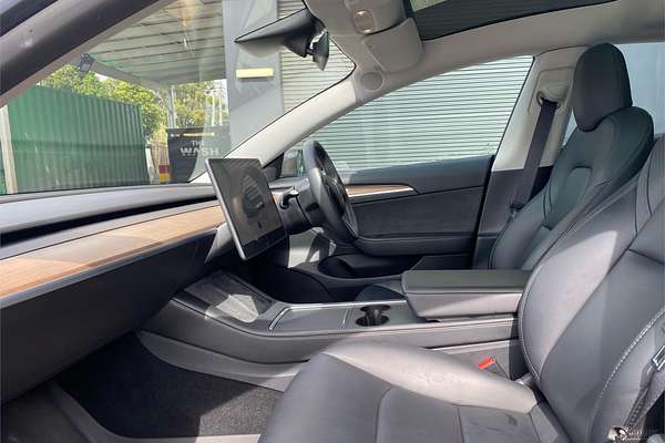 2022 Tesla Model 3 Rear-Wheel Drive