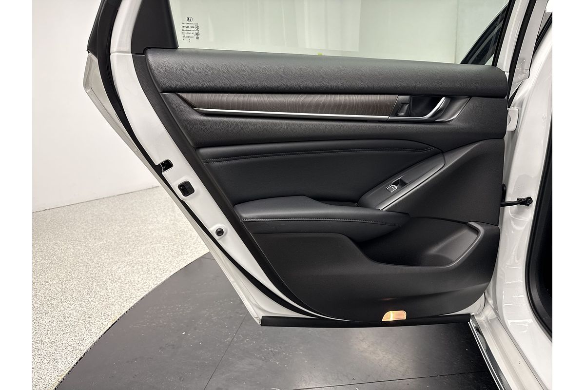 2020 Honda Accord VTi-LX 10th Gen
