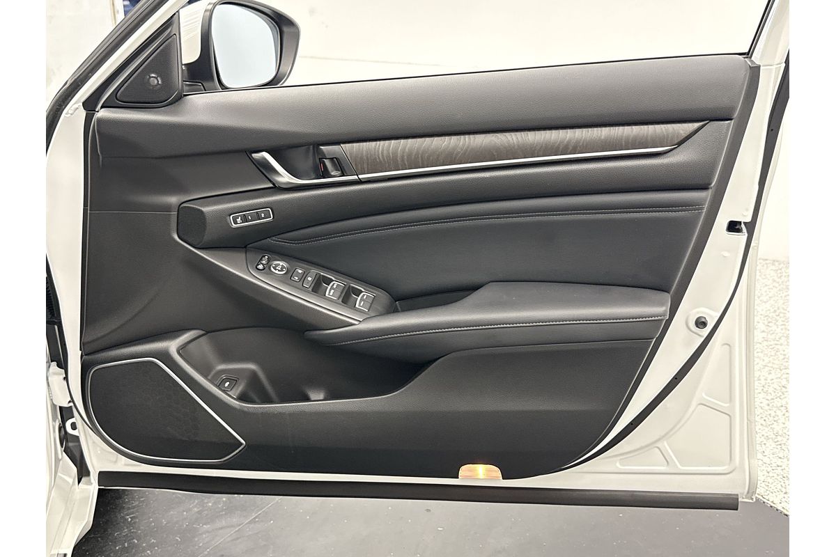 2020 Honda Accord VTi-LX 10th Gen
