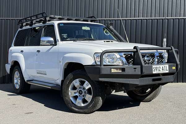 2010 Nissan Patrol ST GU 7