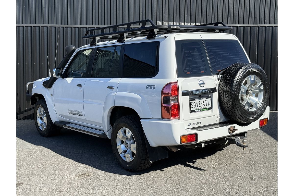2010 Nissan Patrol ST GU 7