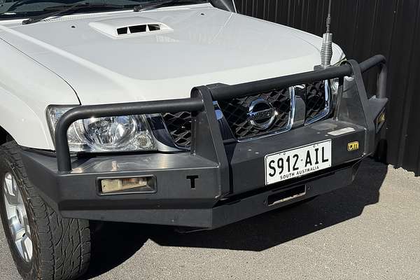 2010 Nissan Patrol ST GU 7