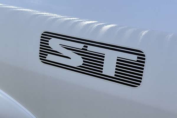 2010 Nissan Patrol ST GU 7