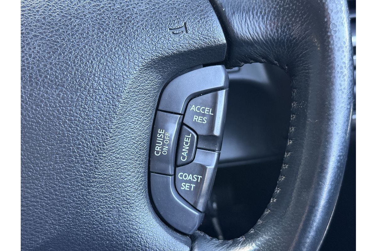 2010 Nissan Patrol ST GU 7