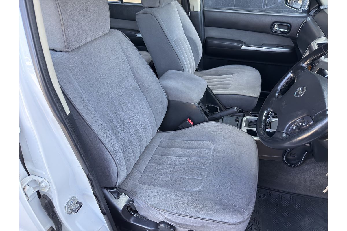2010 Nissan Patrol ST GU 7