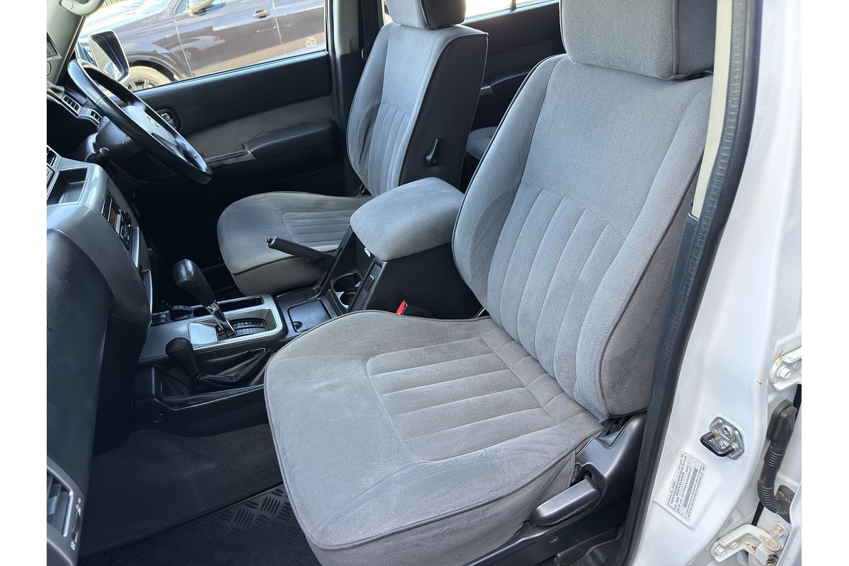 2010 Nissan Patrol ST GU 7
