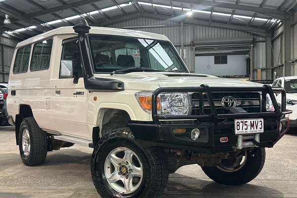 2011 Toyota Landcruiser GXL