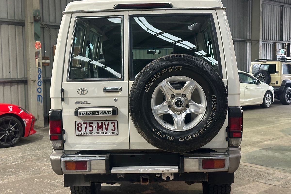 2011 Toyota Landcruiser GXL