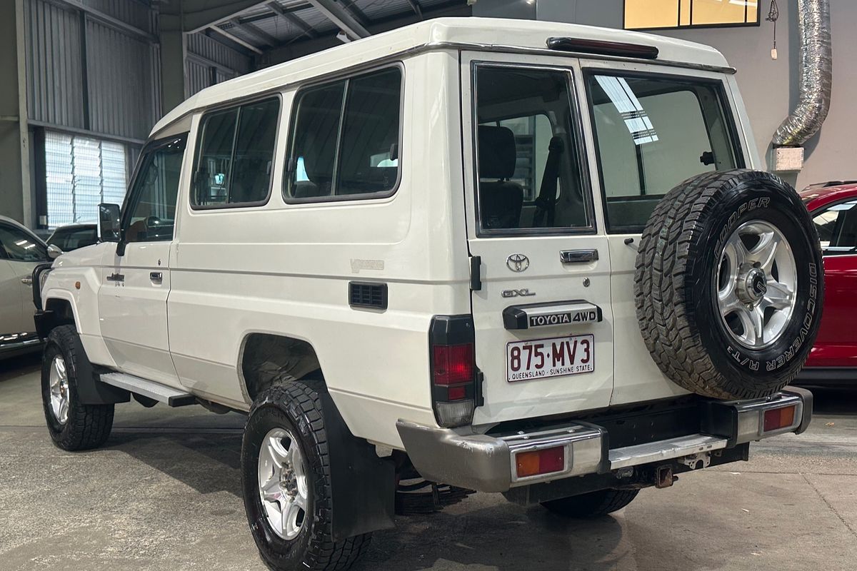 2011 Toyota Landcruiser GXL