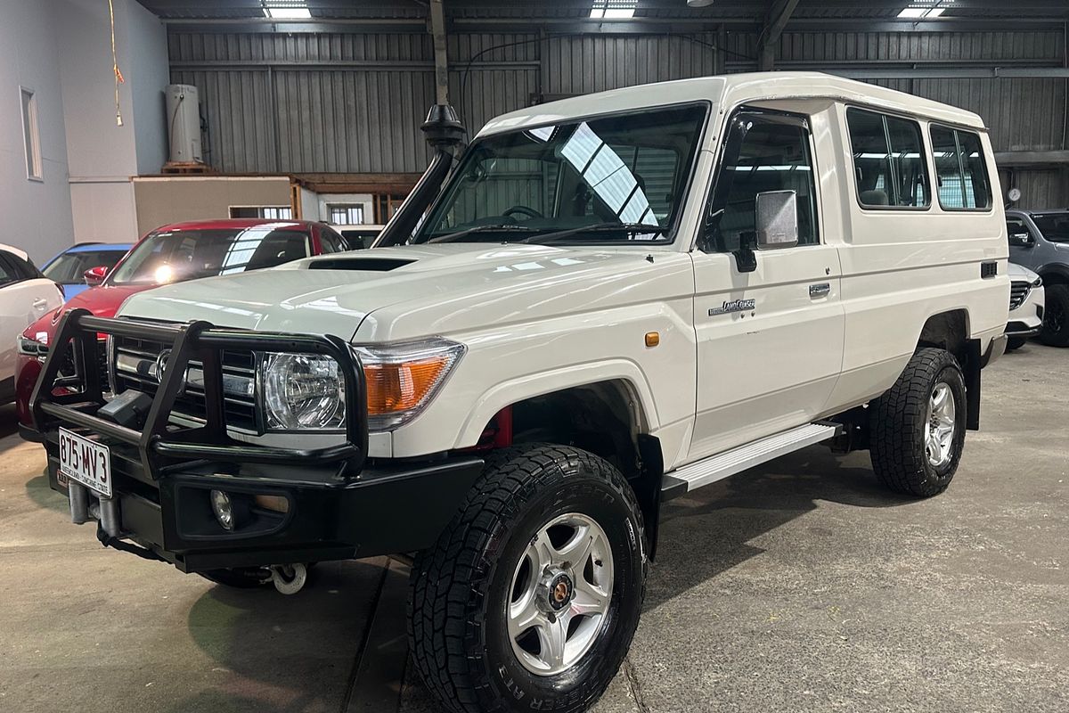 2011 Toyota Landcruiser GXL