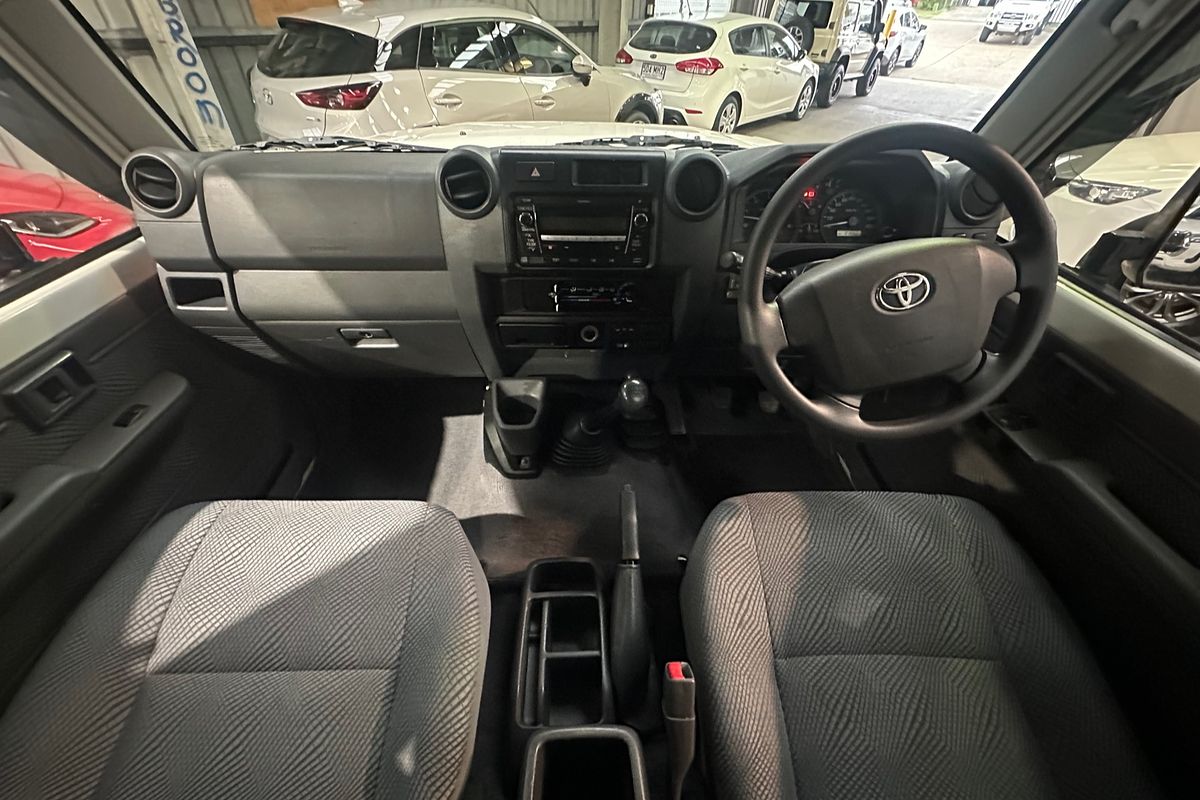 2011 Toyota Landcruiser GXL