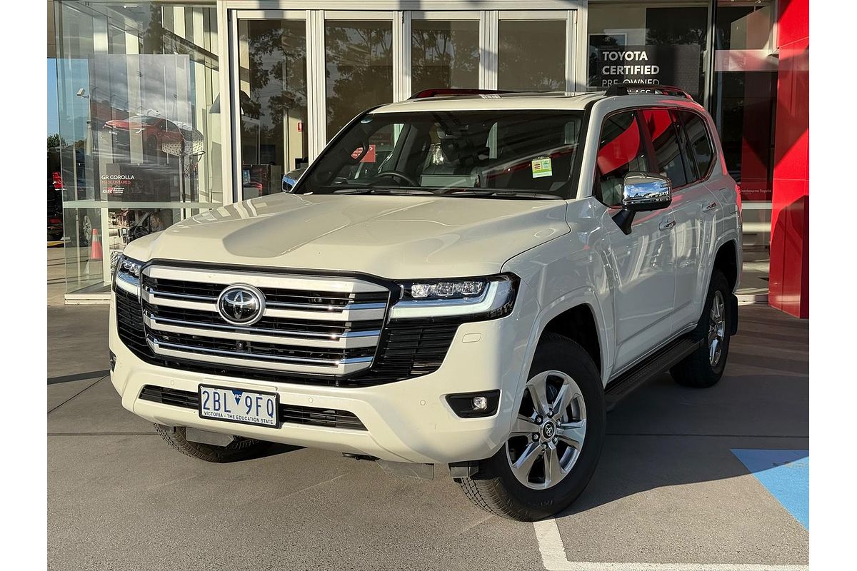 2024 Toyota Landcruiser Sahara FJA300R