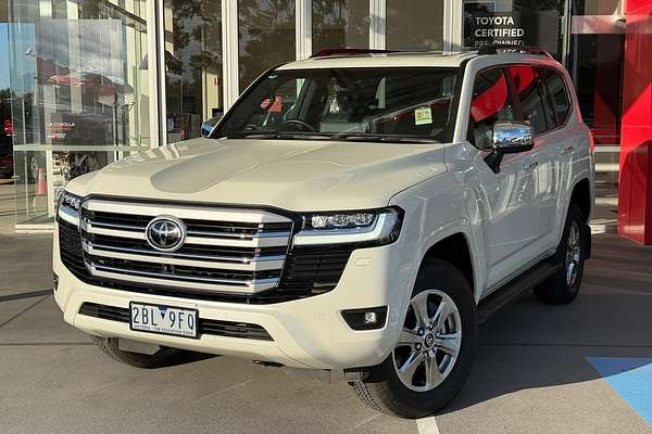 2024 Toyota Landcruiser Sahara FJA300R