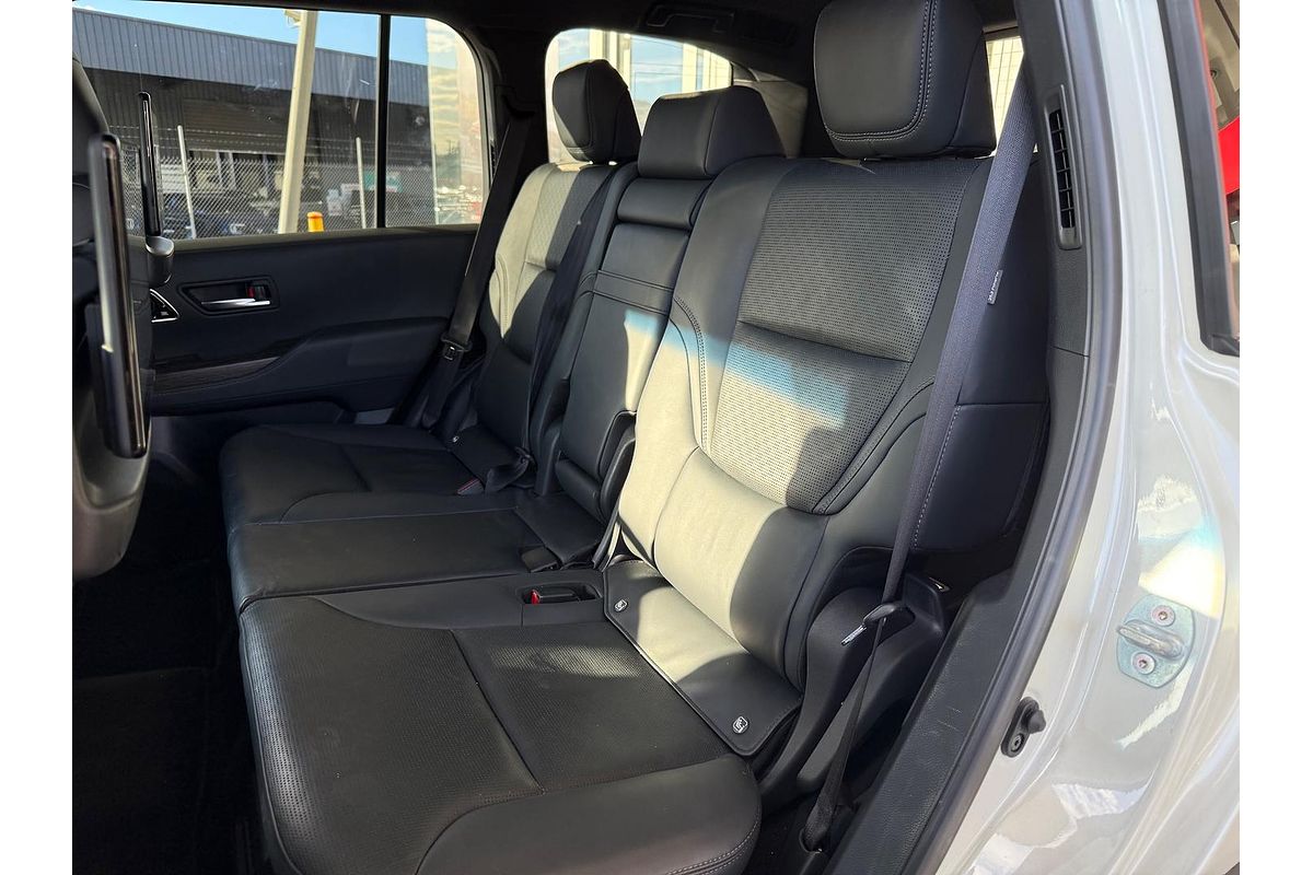2024 Toyota Landcruiser Sahara FJA300R