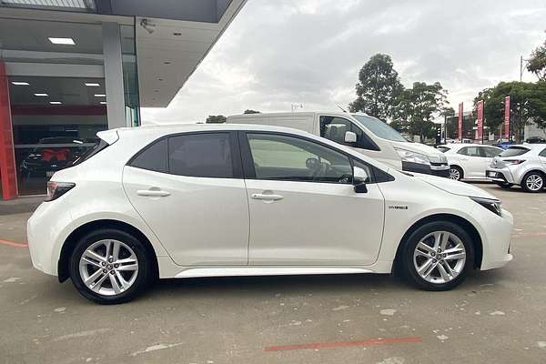 2020 Toyota Corolla SX Hybrid ZWE211R