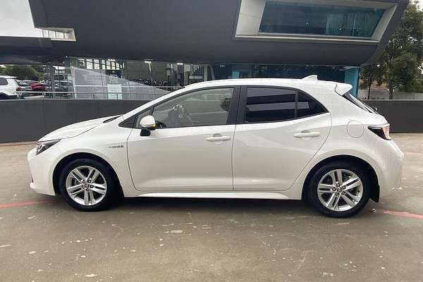 2020 Toyota Corolla SX Hybrid ZWE211R