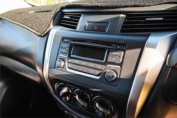 2019 Nissan Navara RX D23 Series 3 Rear Wheel Drive