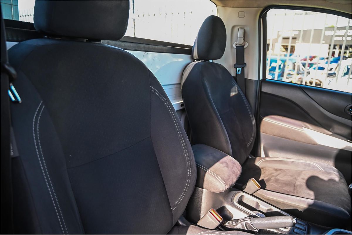 2019 Nissan Navara RX D23 Series 3 Rear Wheel Drive