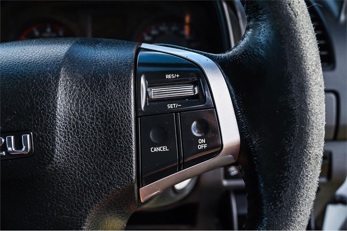 2017 Isuzu D-MAX SX 4X4