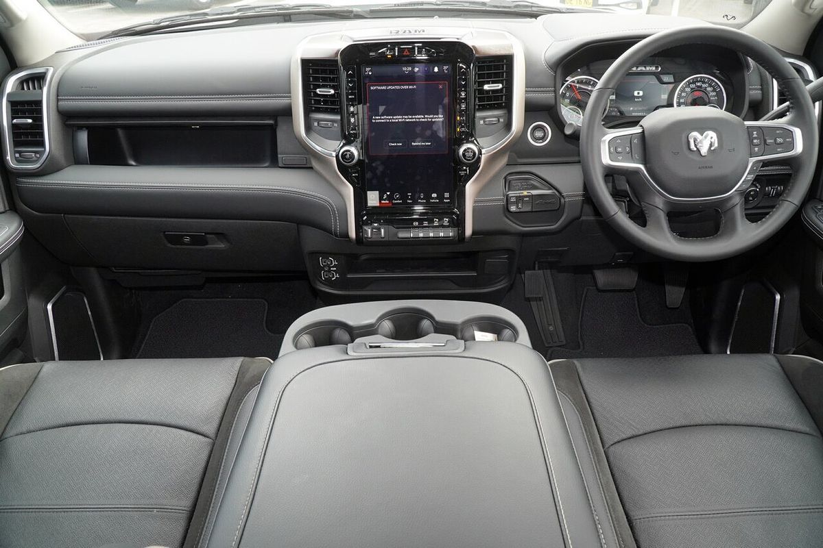 2024 RAM 2500 Laramie DJ 4X4