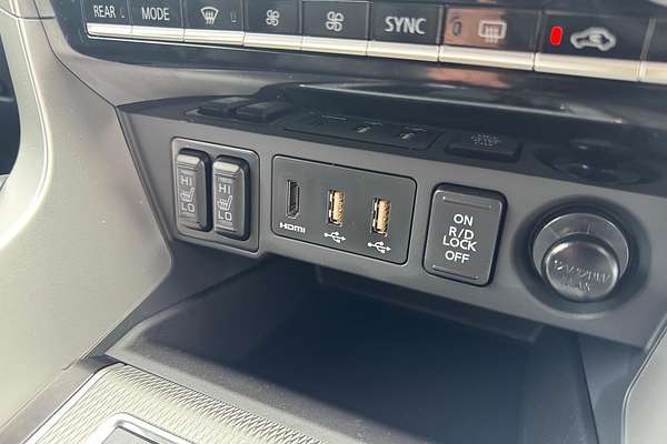 2024 Mitsubishi Pajero Sport Exceed QF