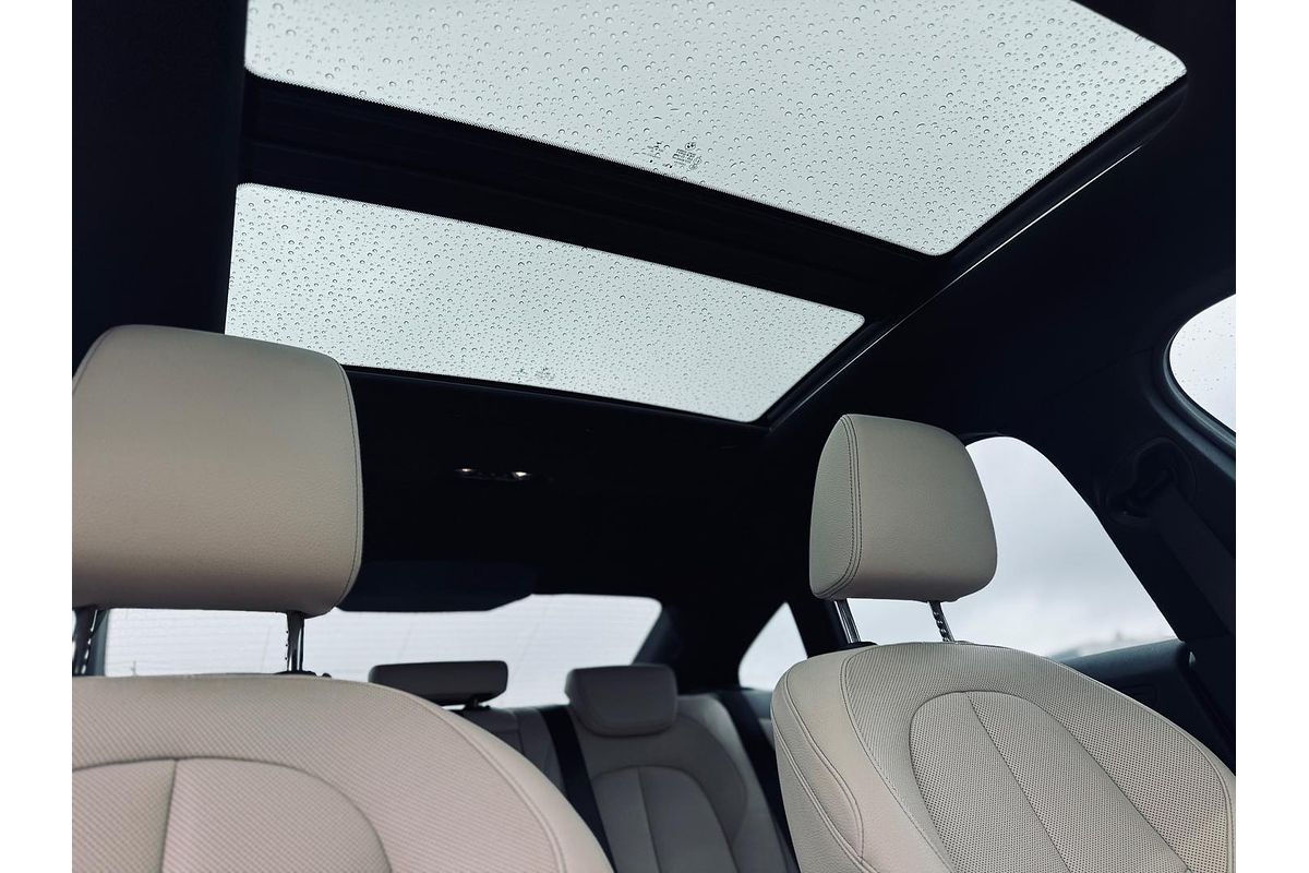 2022 BMW 2 Series 220i M Sport F44