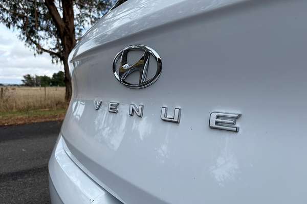 2021 Hyundai Venue Active QX.V3