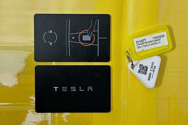 2021 Tesla Model 3 PERFORMANCE MY21 UPDATE