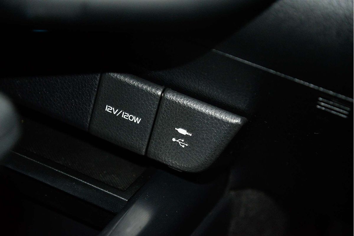 2019 Toyota Camry Ascent ASV70R